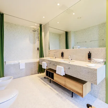 Mercure 4*